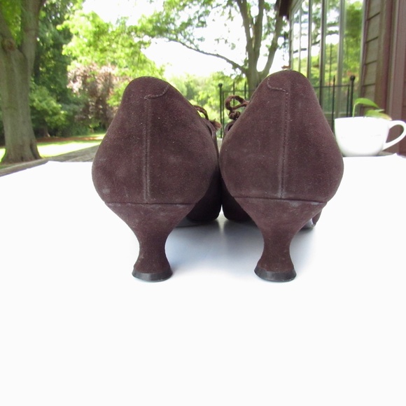 Barneys New York Dark Brown Suede Lace Top Almond Toe Shoes 39 / US 8.5 - Picture 14 of 16